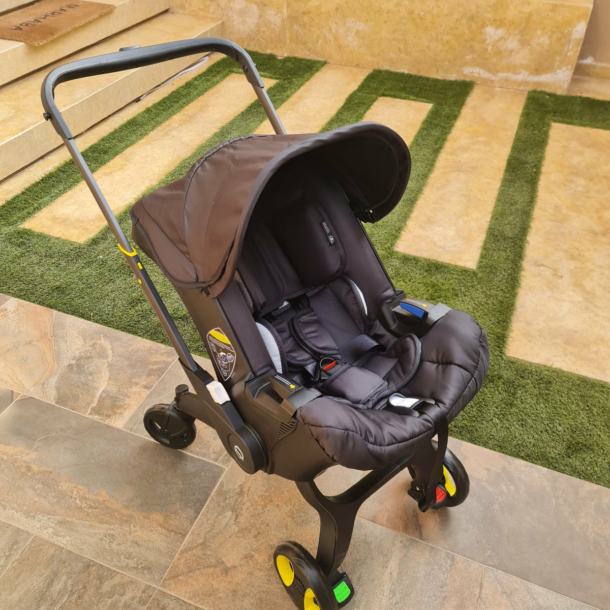 Poussette 2-en-1 siège-auto – Design DOONA