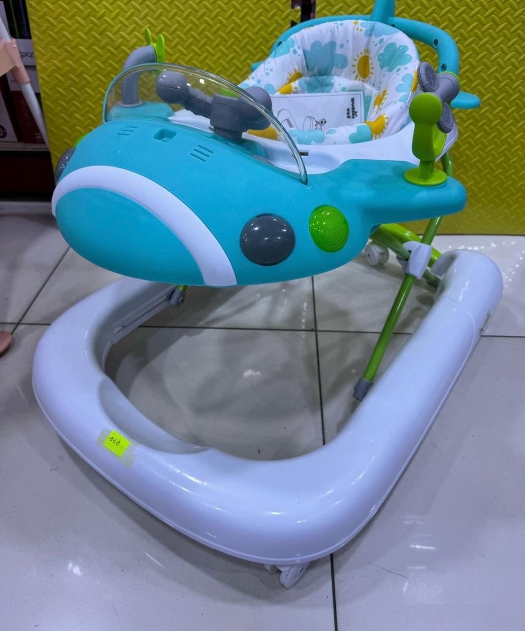 Youpala en forme d'avion, chic et confortable, avec musique pour bébé